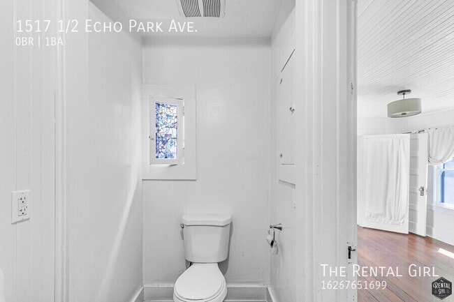 Building Photo - 1517 1/2 Echo Park Ave. -