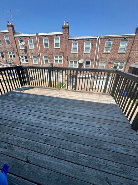 Building Photo - 1357 Westbury Dr