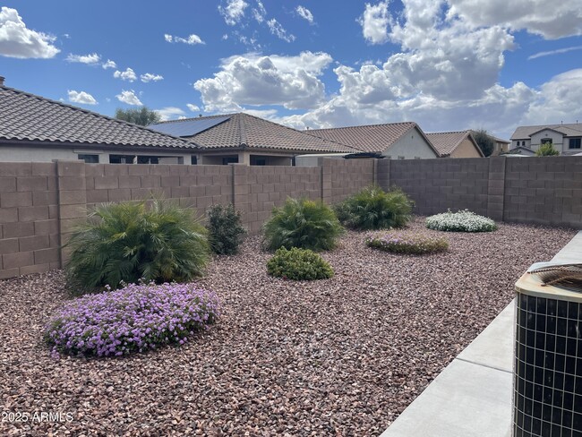 Building Photo - 17765 W Bridger St