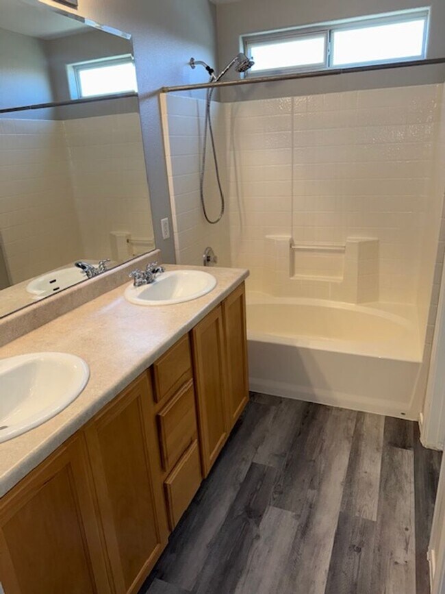 Building Photo - 2-STORY HOME FOR RENT IN HENDERSON