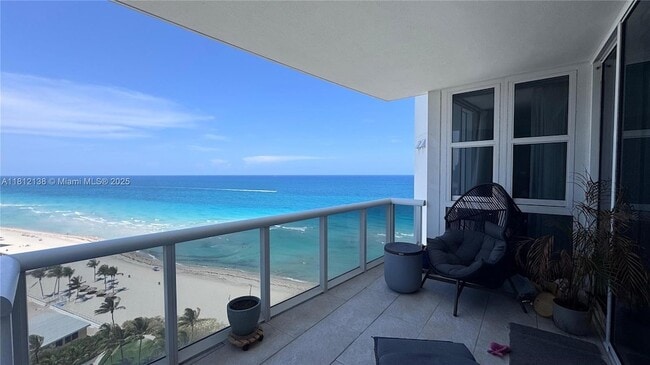 Building Photo - 18201 Collins Ave