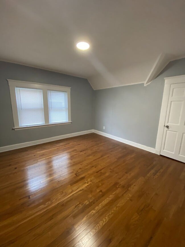 Building Photo - 363 Sherman Ave