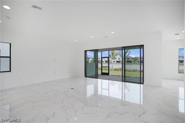 Building Photo - 20195 Ainsley St