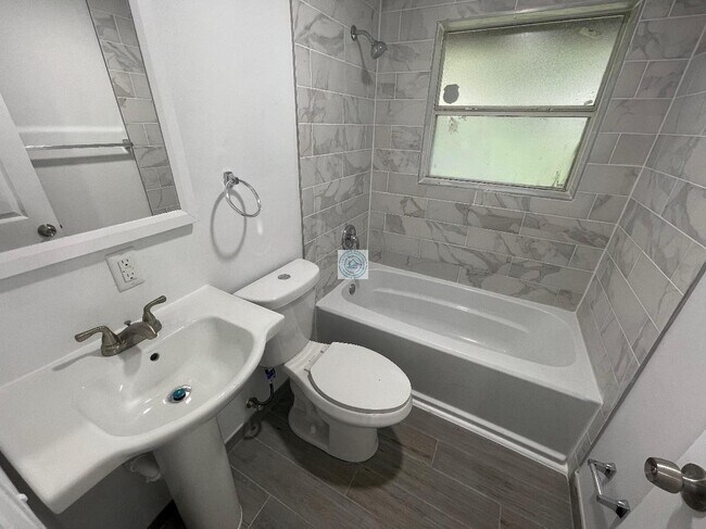 Building Photo - 2626 Broadway Ave