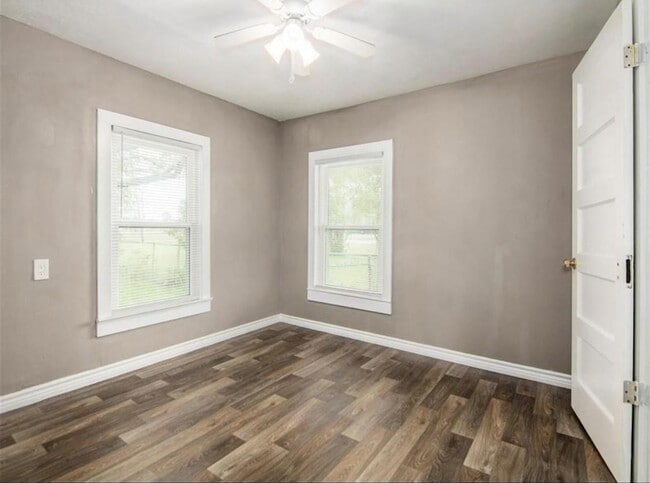 Building Photo - 1228 TX-73