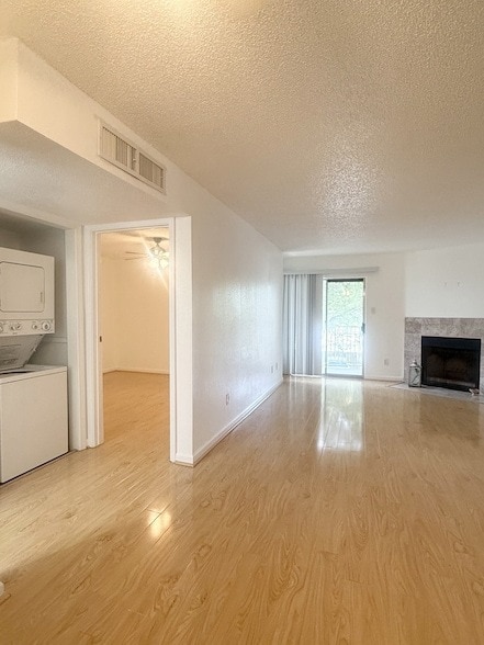 Building Photo - 11201 Lynbrook Dr