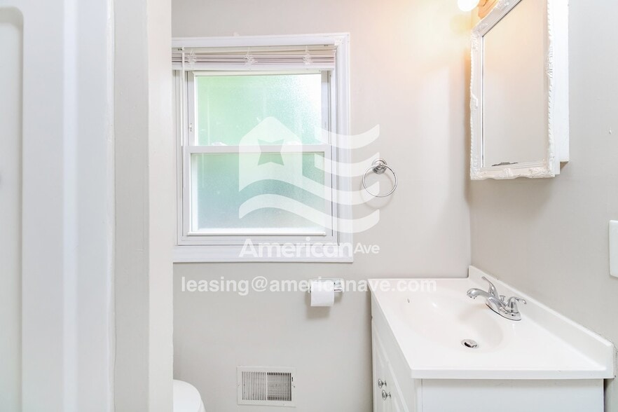 Building Photo - 1541 Beckham St