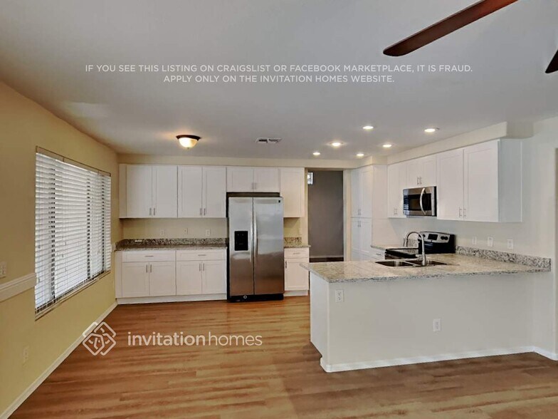 Building Photo - 13712 N 79th Ln