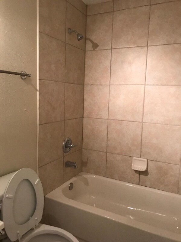 Building Photo - 331 A Ln