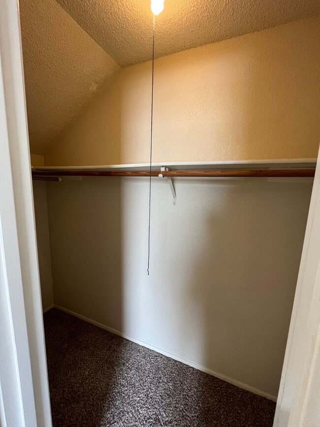 Building Photo - PREALEASING FOR APRIL! 3 bedroom with Patio Great for Entertainment!