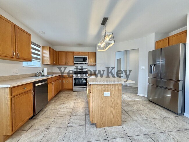 Building Photo - 272 Blue Spruce Ln