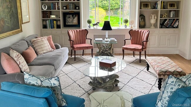 Building Photo - 8 Holly Ln