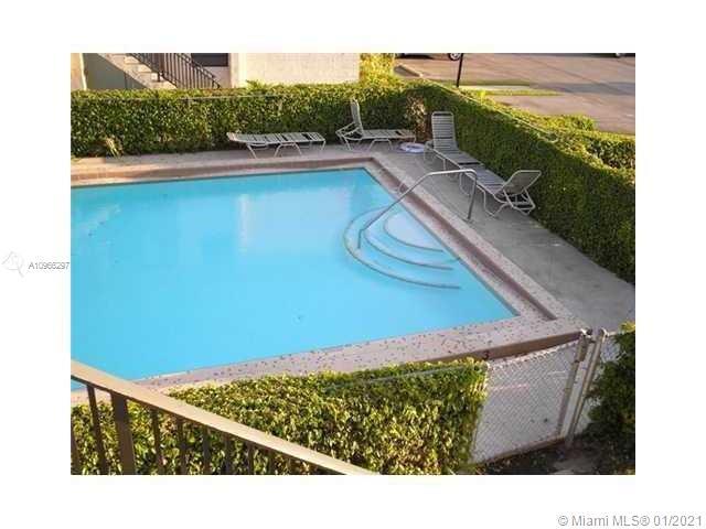 Primary Photo - 2641 Riverside Dr