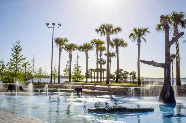 Building Photo - 586 Imperial Pl