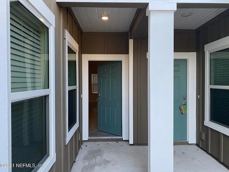 Building Photo - 9593 Mira Loma Dr