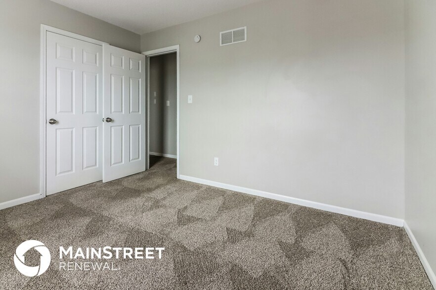 Building Photo - 1475 NW Yankee Dr