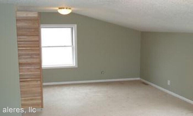 Building Photo - 3 br, 2 bath House - 711 10th Avenue SW