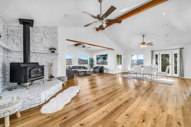 Primary Photo - 57495 Buena Suerte Rd