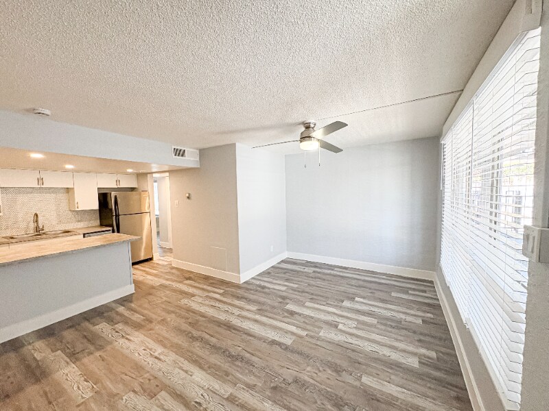 Building Photo - 2950 N 46th St