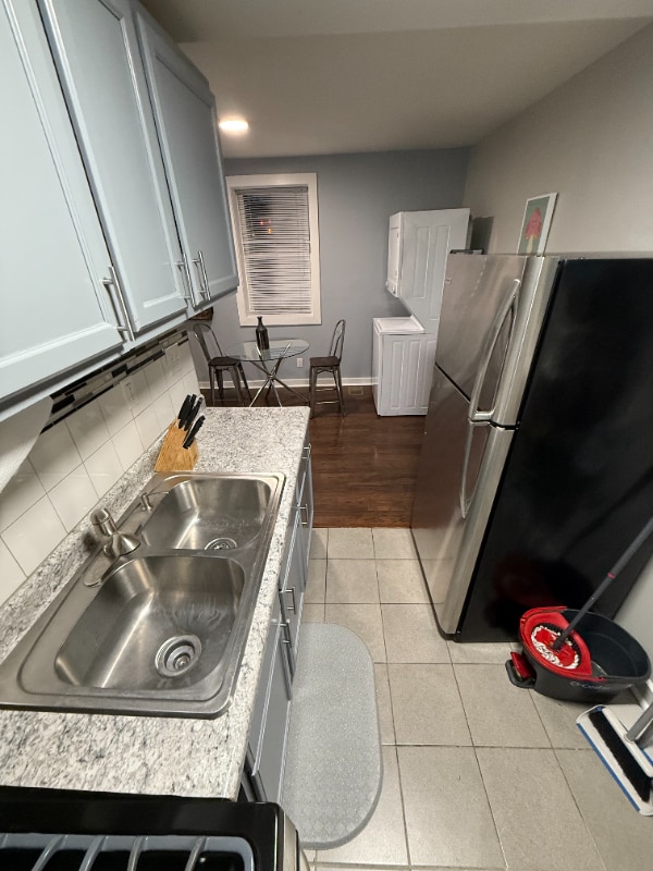 Building Photo - 1238 S State Ave