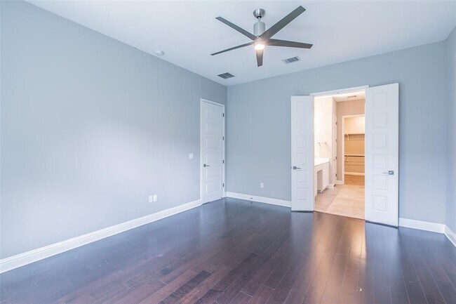 Building Photo - 5121 Cornflower Dr