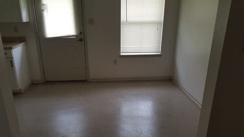 Building Photo - 1607 Sugarland Terrace