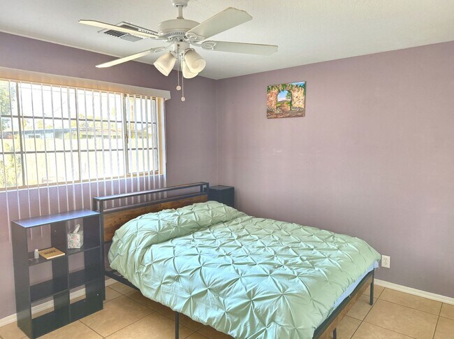 Building Photo - OPEN 8-2-25  12-1PM; Remodeled 4Br-2Ba hou...