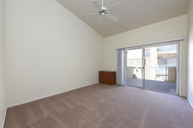 Building Photo - Beautiful 2BR/2BA Condo - Convenient Downtown San Jose Location!