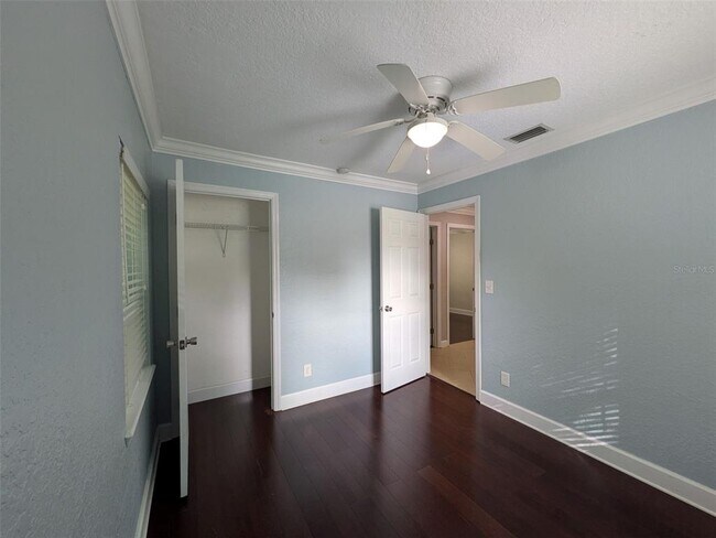 Building Photo - 313 Granada Dr