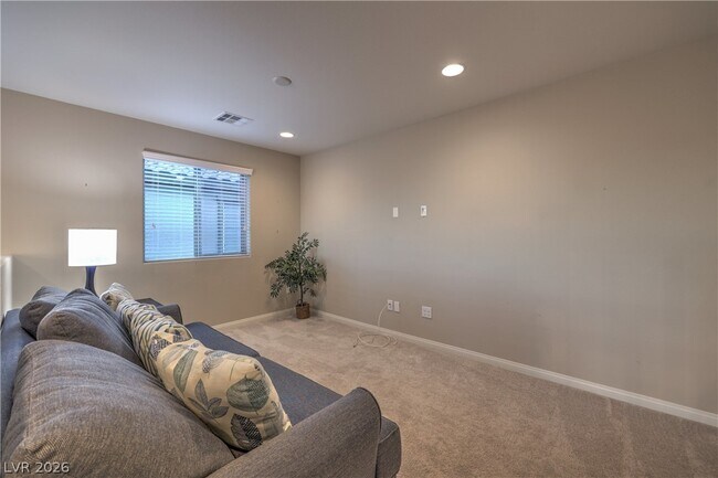 Building Photo - 3213 Molinos Dr