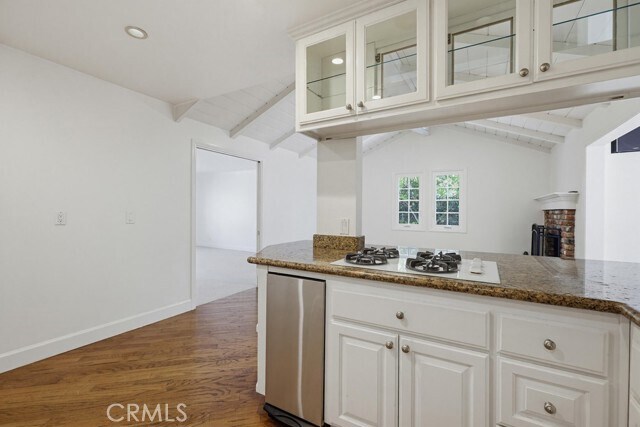 Building Photo - 2705 E Jacaranda Ave