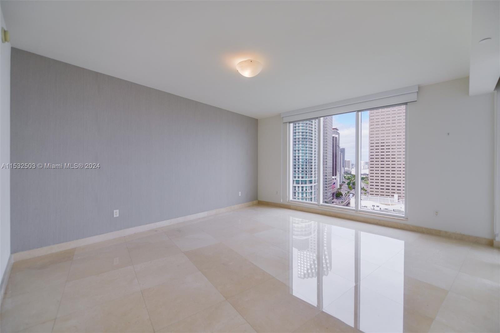 Building Photo - 901 Brickell Key