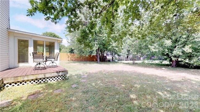 Building Photo - 13906 Glendevon Ct