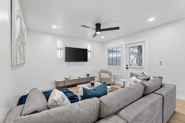 Building Photo - 800 Tropic Blvd