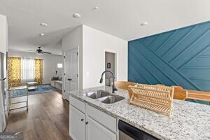 Building Photo - 1006 Bayrose Cir