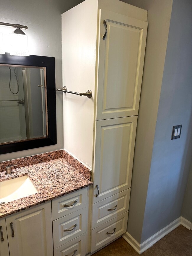 Building Photo - 133 Walton St