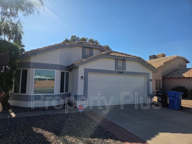 Primary Photo - 3009 E Utopia Rd