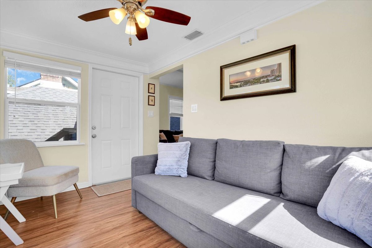 Building Photo - 537 6th St N