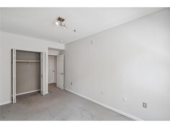 Building Photo - 675 N 1st St