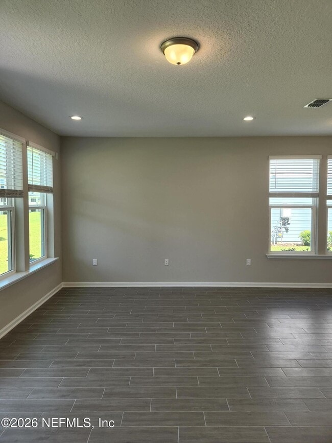 Building Photo - 118 Pinebury Ln