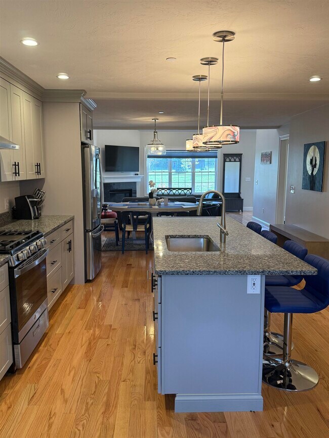 Building Photo - 114 Brook Hl