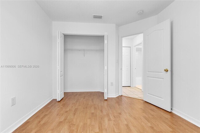 Building Photo - 15750 SW 92nd Ave