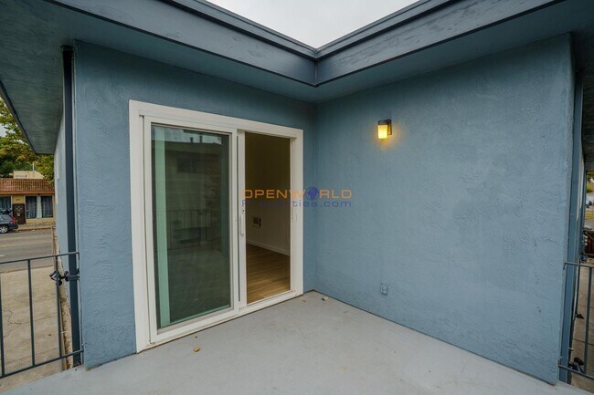 Building Photo - 414 Bancroft Ave