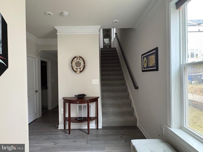 Building Photo - 7312 Mountaineer Dr