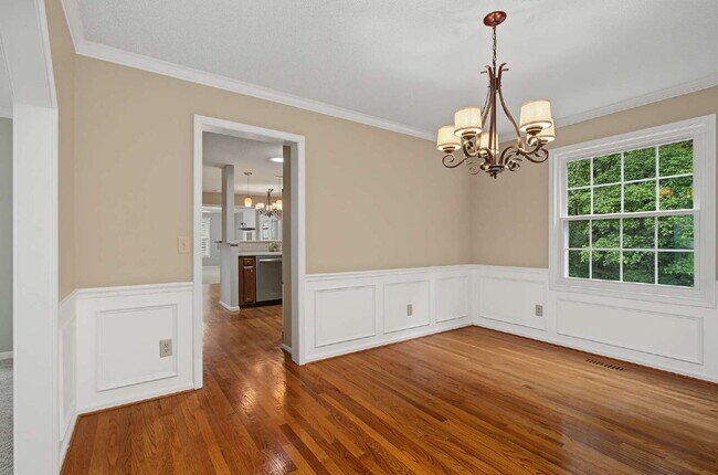 Building Photo - Spacious 4-Bed Oasis with Basement in Cary