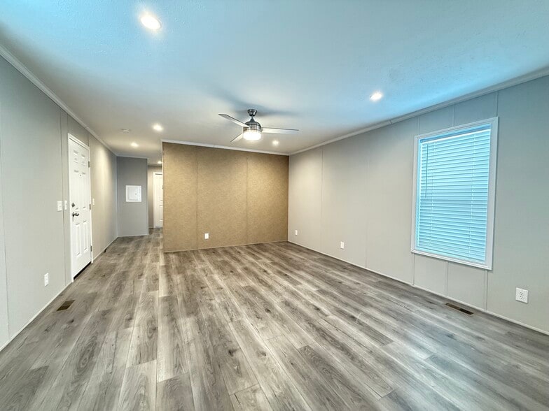 Building Photo - 52491 Potomac Ct