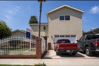 Building Photo - 8412 Noble Ave