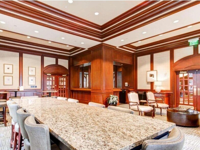 Building Photo - 195 14th St NE