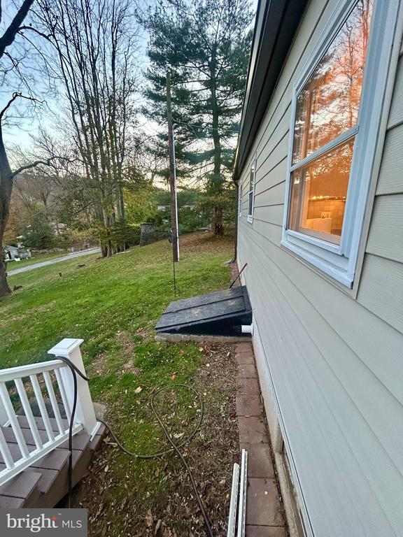 Building Photo - 1007 Jones Rd