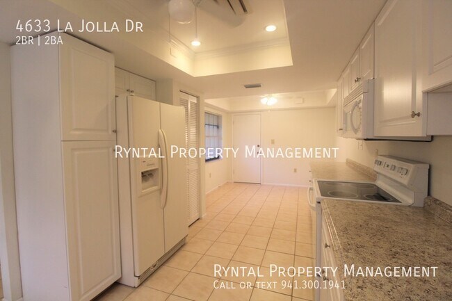 Building Photo - 4633 La Jolla Dr